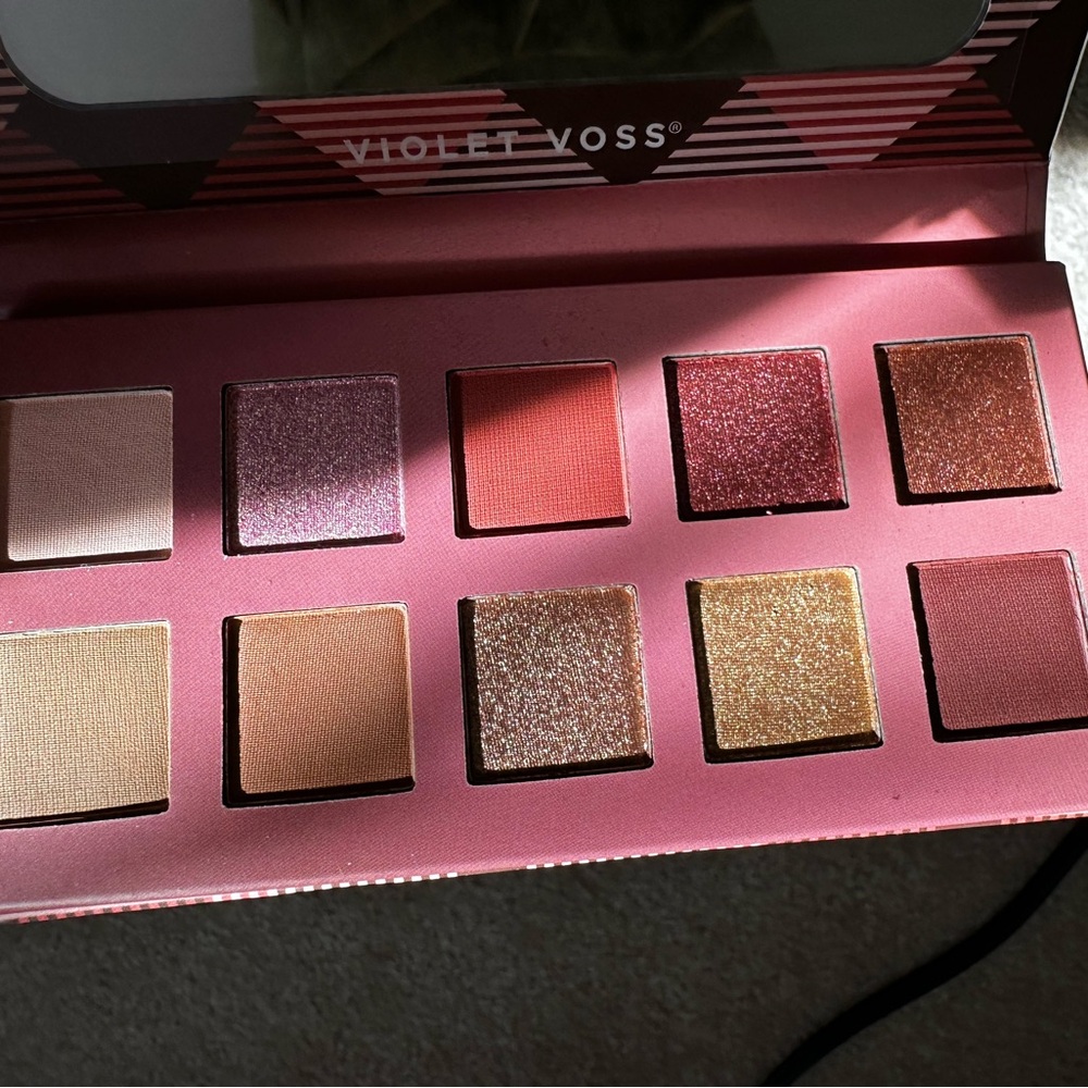Violet Voss Windflower Fun-Sized Palette with Pink and Brown Design